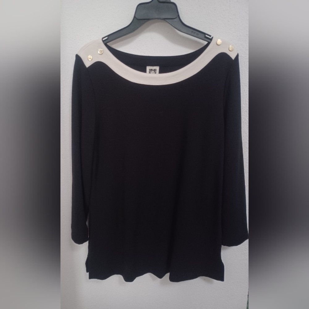 Anne Klein Sleeve Long Top Size M Black & White, Gold Button